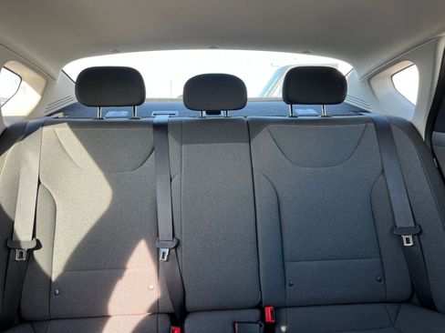 Used 2025 Kia K4 LXS image 38