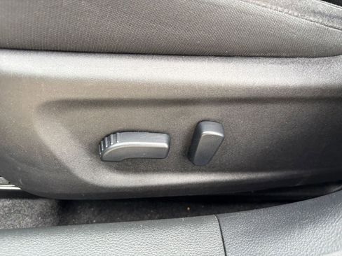 Used 2025 Nissan Altima 2.5 SV FWD image 21