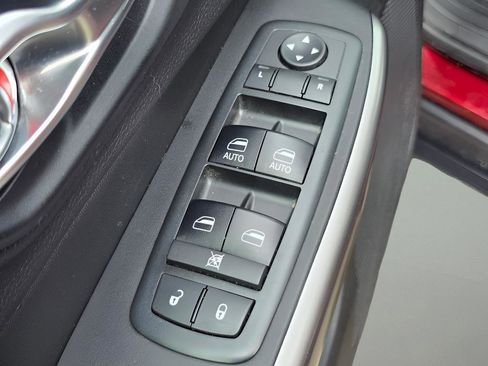 Used 2019 Jeep Cherokee Latitude Plus w/ Cold Weather Group image 17