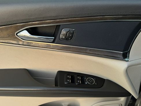 Used 2017 Lincoln MKX Reserve FWD image 15