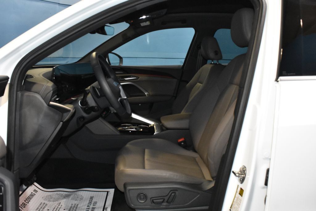 Certified 2025 Audi Q5 Premium Plus w/ Premium Plus AWD/4WD image 7
