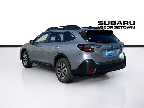 Used 2020 Subaru Outback Premium image 6