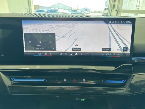 Used 2025 BMW 530i xDrive w/ Premium Package image 26