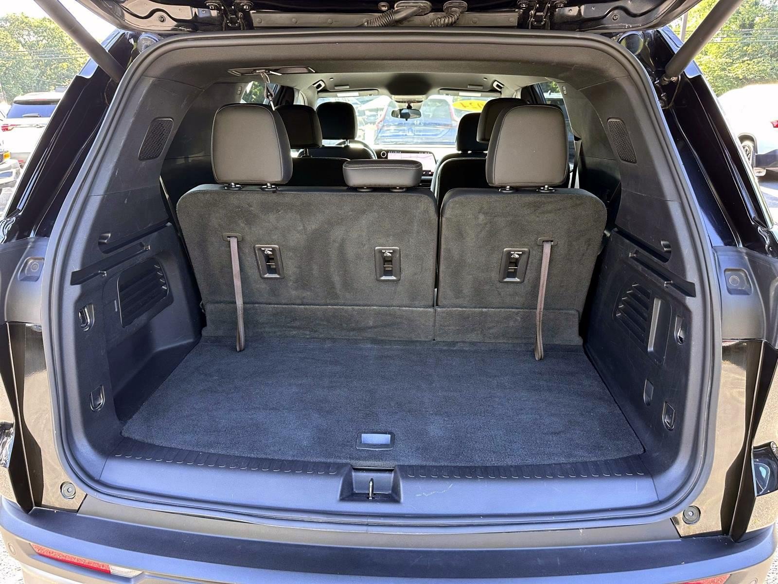 Used 2024 Chevrolet Traverse LT AWD/4WD image 7