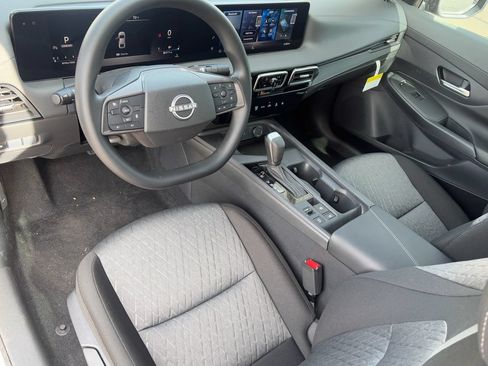 Used 2026 Nissan Sentra SV w/ Floor Mat Package FWD image 18