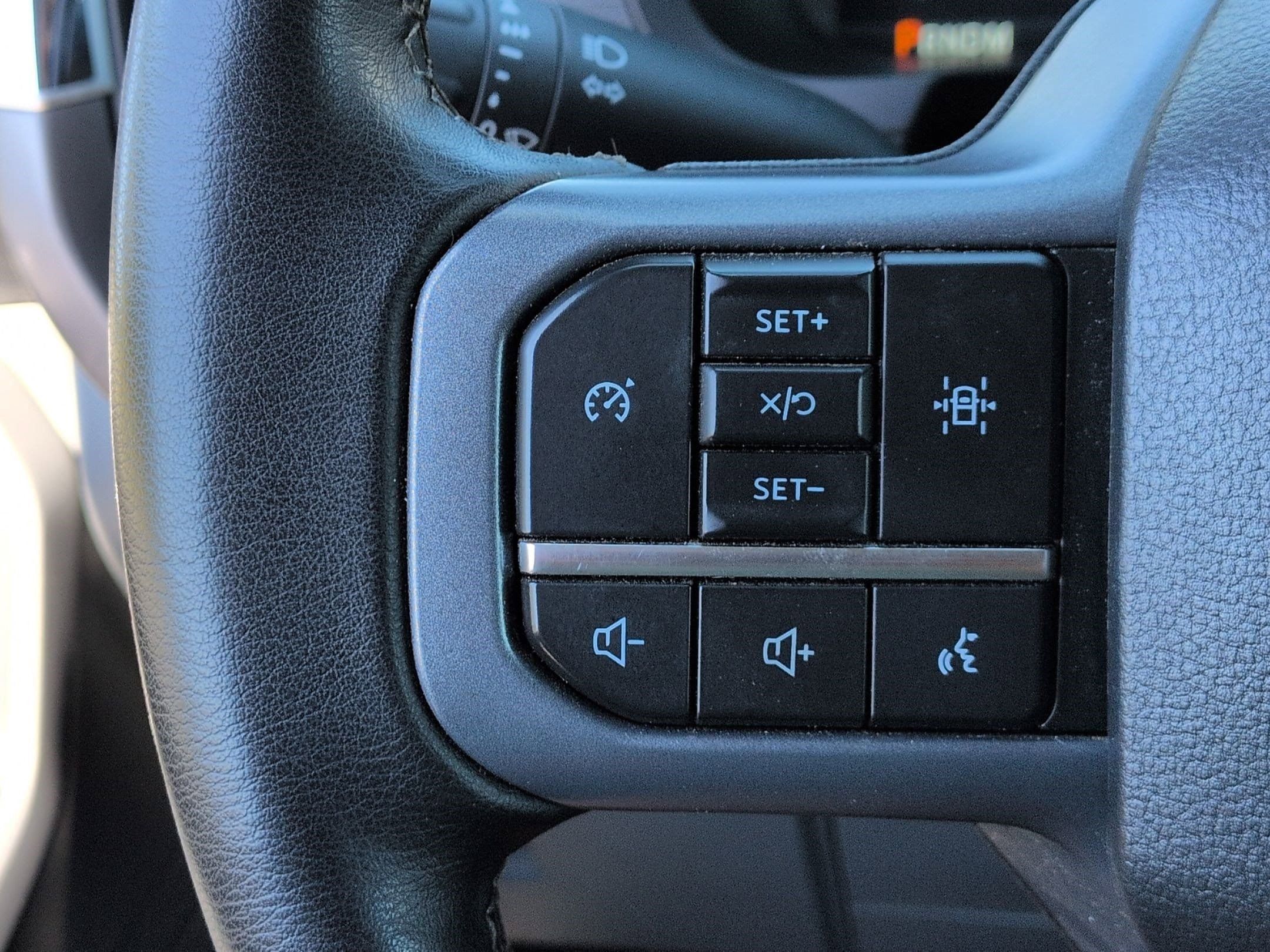 Used 2025 Ford F150 XLT w/ Equipment Group 301A Standard AWD/4WD image 18