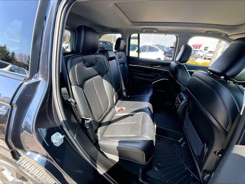 Used 2024 Jeep Grand Cherokee Limited 4xe image 16