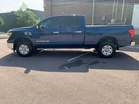 Used 2017 Nissan Titan SV AWD/4WD image 4