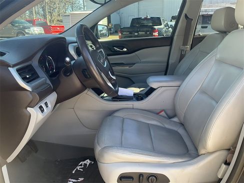 Used 2017 GMC Acadia SLT image 16