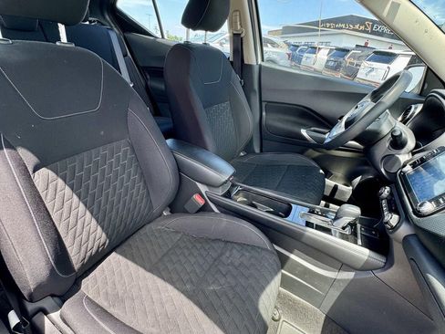 Used 2022 Nissan Kicks SV FWD image 14