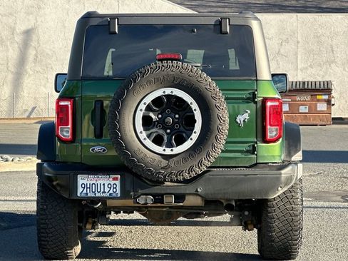 Used 2023 Ford Bronco Black Diamond w/ Sasquatch Package image 8