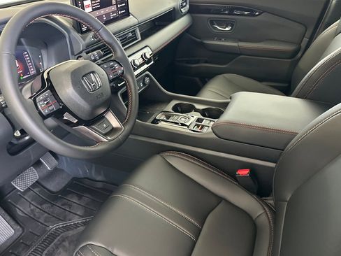 New 2026 Honda Pilot TrailSport image 10
