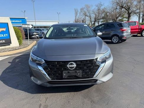 Used 2025 Nissan Sentra SV image 9