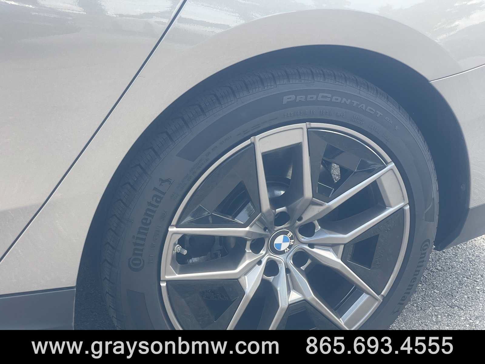 Used 2026 BMW 540i xDrive w/ Premium Package AWD/4WD image 9