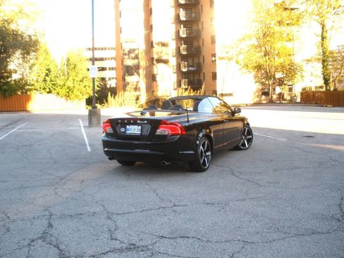 Used 2012 Volvo C70 T5 image 19