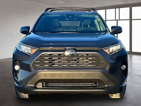 Used 2021 Toyota RAV4 XLE w/ Convenience Package image 2