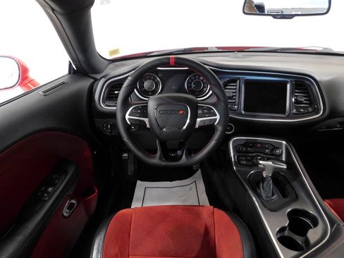 Used 2015 Dodge Challenger R/T Plus RWD image 40