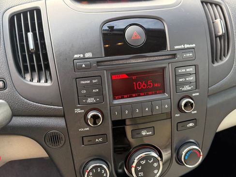 Used 2012 Kia Forte EX image 27