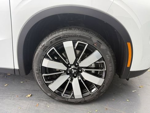 New 2025 Mitsubishi Outlander SE image 9