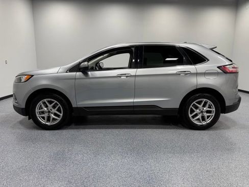 Used 2024 Ford Edge SEL AWD/4WD image 5