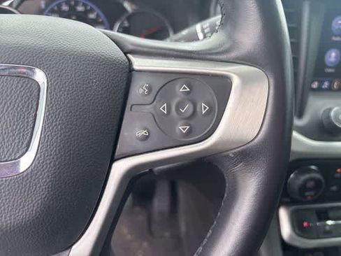 Used 2022 GMC Acadia SLT w/ Technology Package image 12