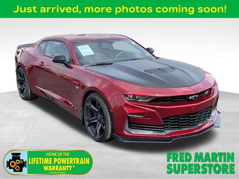 Used 2021 Chevrolet Camaro SS RWD image 1