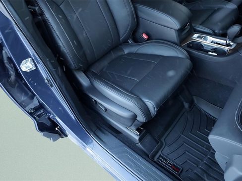 Used 2024 Subaru Ascent Touring image 24