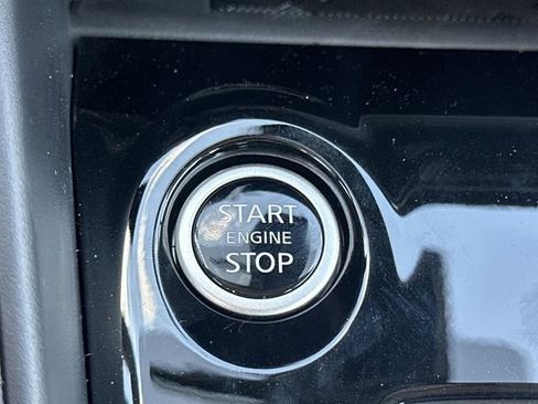 New 2025 Nissan Versa SR w/ Trunk Package image 6