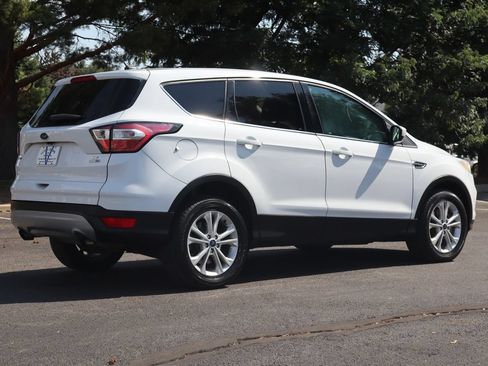 Used 2017 Ford Escape SE AWD/4WD image 5