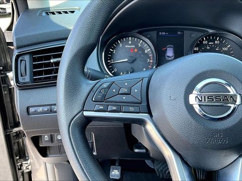 Used 2020 Nissan Rogue Sport S w/ Appearance Package FWD image 18