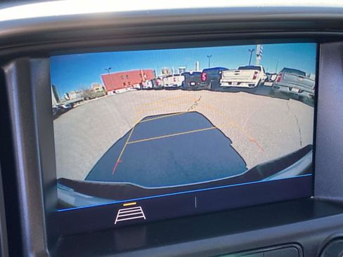 Used 2022 Chevrolet Colorado LT image 17