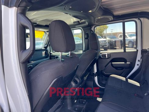 Used 2026 Jeep Gladiator Mojave w/ Safety Group AWD/4WD image 19