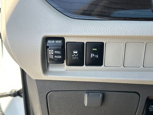 Used 2020 Toyota Sienna XLE Premium image 20