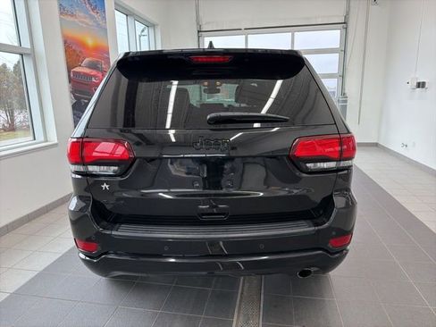 Used 2020 Jeep Grand Cherokee Altitude image 4