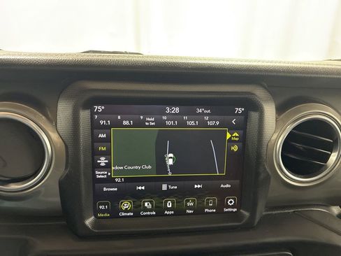 Used 2023 Jeep Gladiator Overland image 15