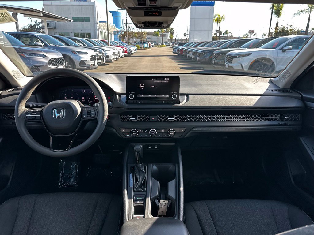 Used 2023 Honda Accord EX image 18