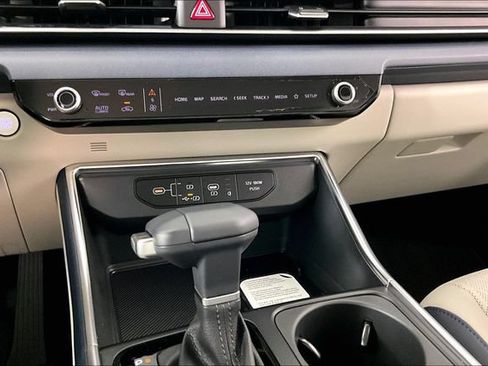 New 2026 Kia Carnival EX FWD image 7