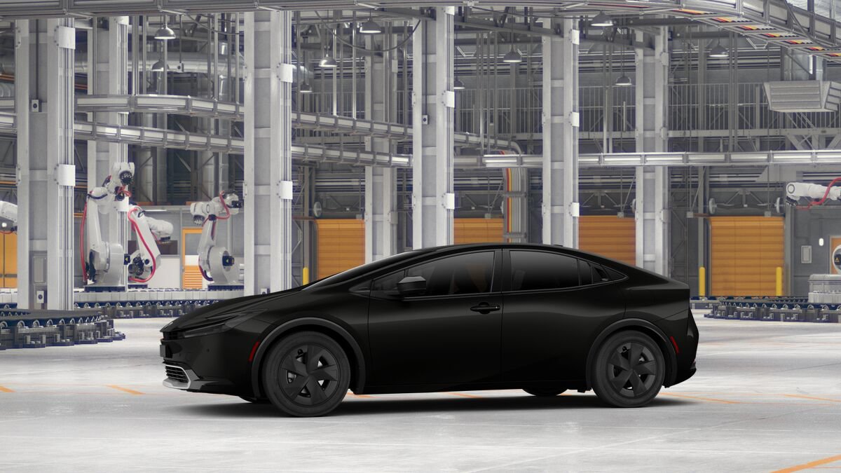 New 2027 Toyota Prius Plug-In Hybrid FWD image 3