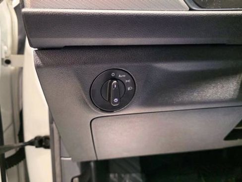 Used 2019 Volkswagen Jetta R-Line image 25