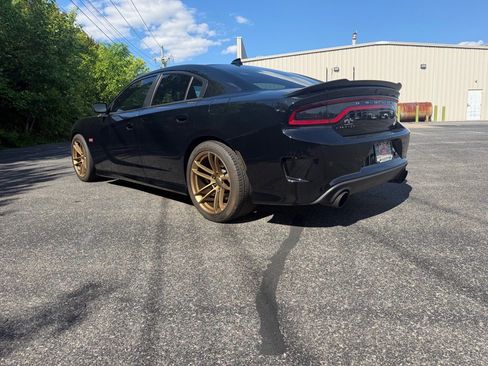 Used 2023 Dodge Charger Scat Pack w/ Plus Group RWD image 9