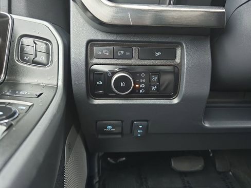 Used 2024 Ford F350 Lariat image 20