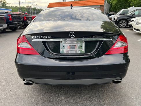 Used 2011 Mercedes-Benz CLS 550 image 4