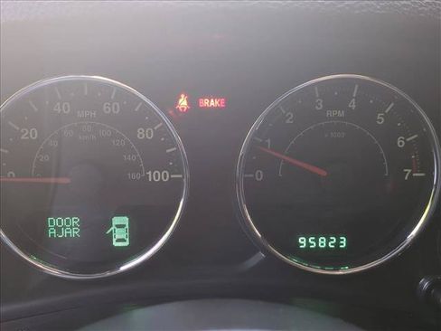 Used 2013 Jeep Wrangler Sport AWD/4WD image 10