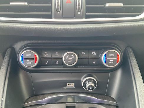 Used 2022 Alfa Romeo Stelvio Ti w/ Active Assist Plus Package AWD/4WD image 25