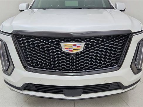 Used 2025 Cadillac Escalade Sport w/ Touring Package image 9