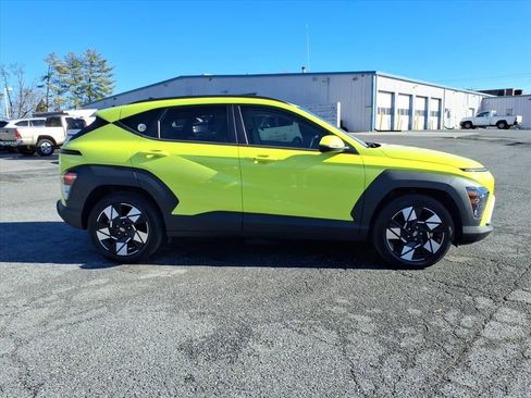 Used 2024 Hyundai Kona SEL image 3