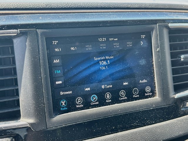 Used 2019 Chrysler Pacifica Touring-L FWD image 18