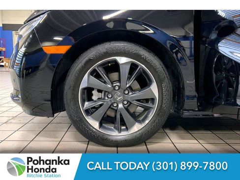 Used 2024 Honda Odyssey Elite image 8