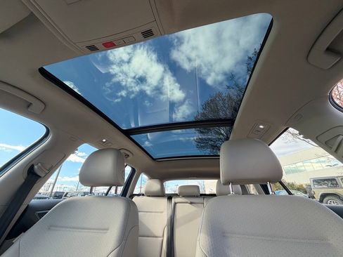 Used 2017 Volkswagen Golf Alltrack SE image 33