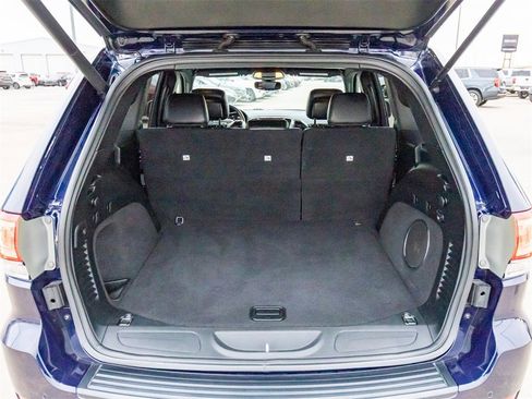 Used 2018 Jeep Grand Cherokee Laredo image 14